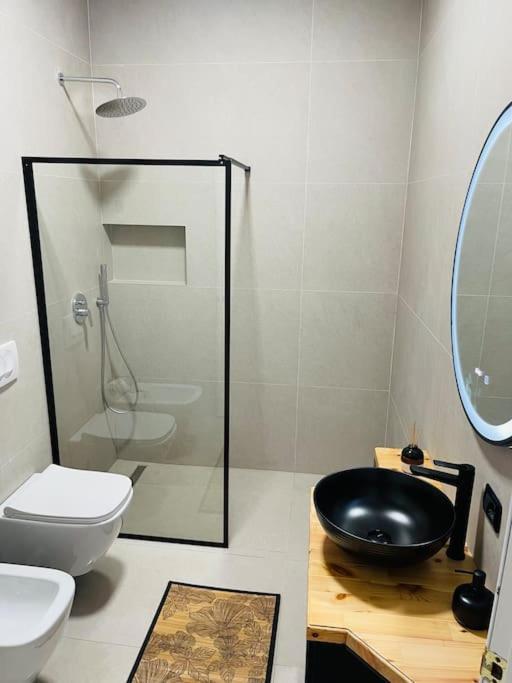 Marlis' Home Golem  Bagian luar foto
