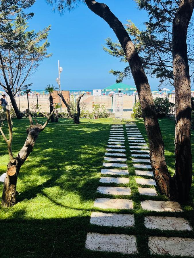 Marlis' Home Golem  Bagian luar foto