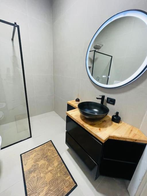 Marlis' Home Golem  Bagian luar foto