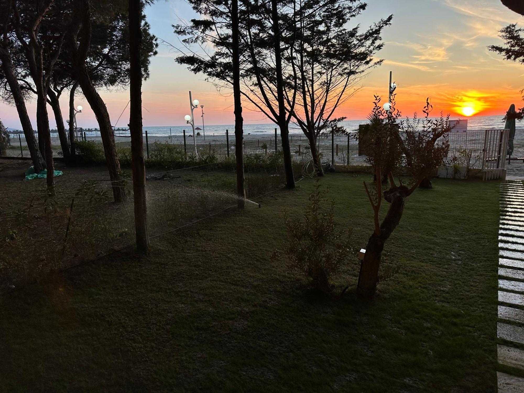 Marlis' Home Golem  Bagian luar foto